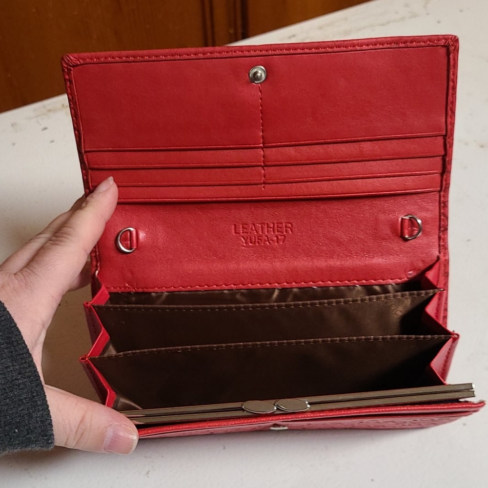 Red wallet - Picture 3 of 4